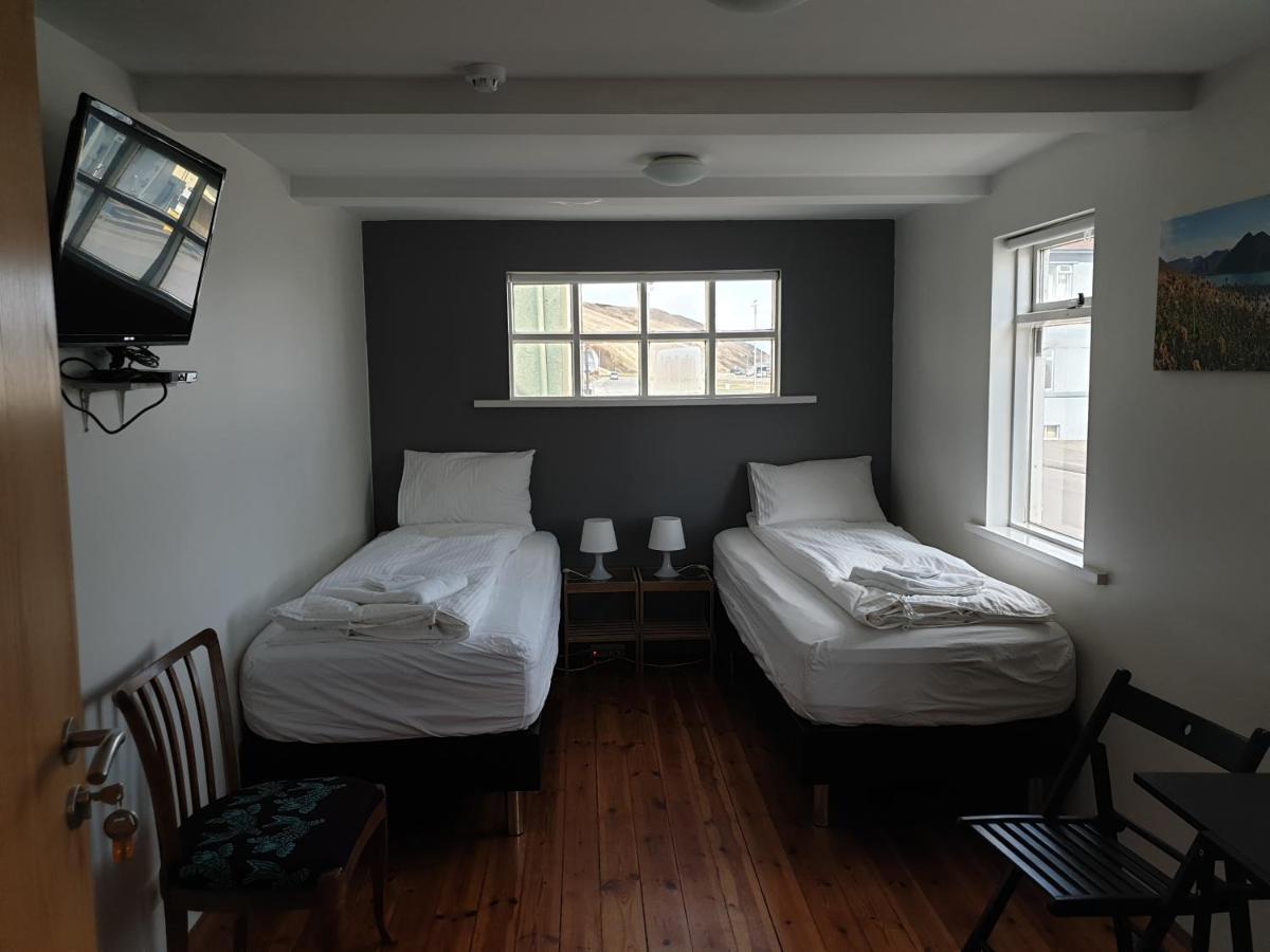 Grand-Inn Bar And Bed Saudarkrokur Экстерьер фото